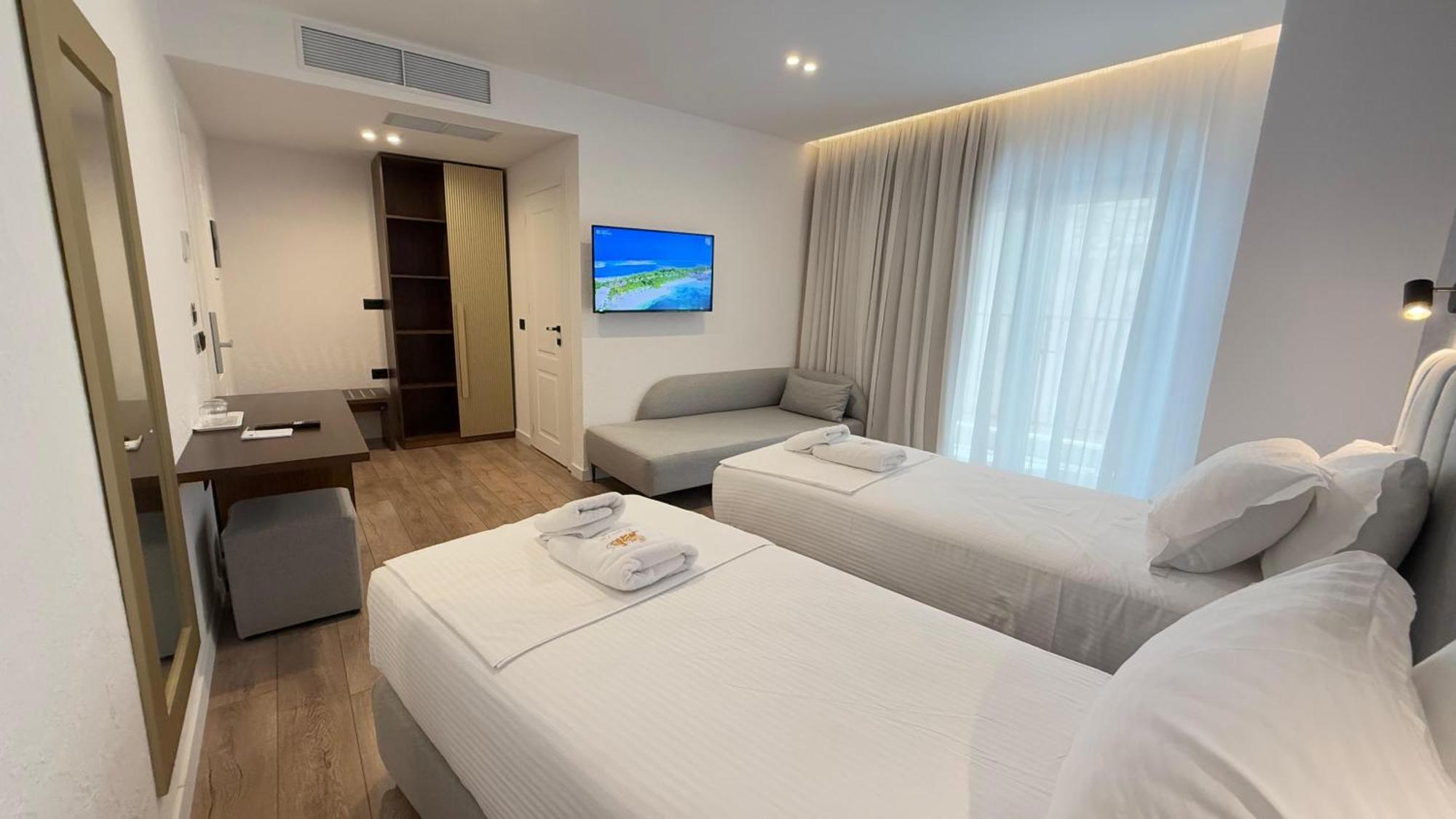 The Queen'S Lion Premium Hotel Sarandë Exterior foto